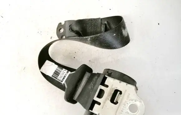 Rear seatbelt