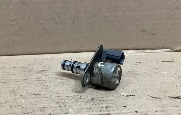 Honda CR-V Camshaft vanos timing valve 