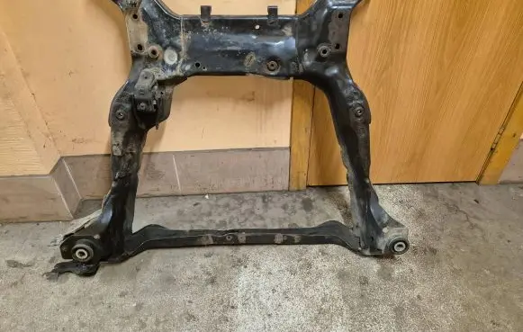 Volvo V60 Front subframe G9N500