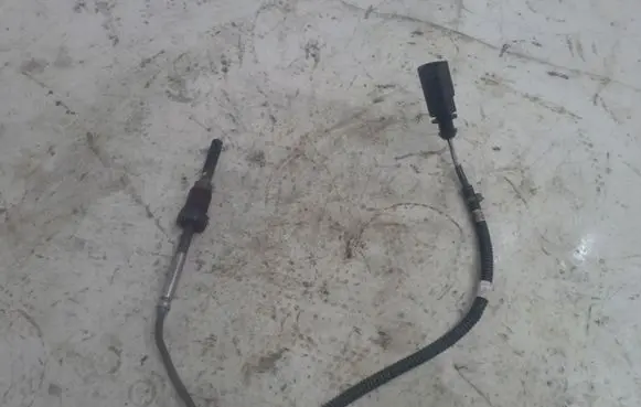 Volkswagen Transporter - Caravelle T5 Exhaust pressure sensor 070906088AC