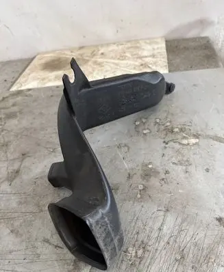 Dashboard glove box trim