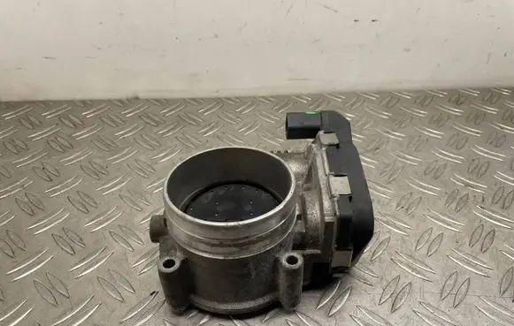 Volkswagen PASSAT CC Throttle valve 03H133062