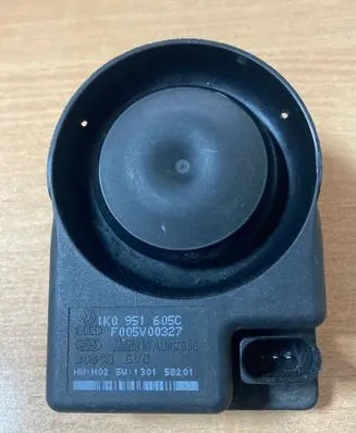 Volkswagen Touran I Alarm system siren 1K0951605C F005V00327