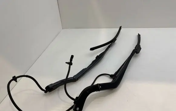 Polestar 2 Headlight wiper blade set 31696293