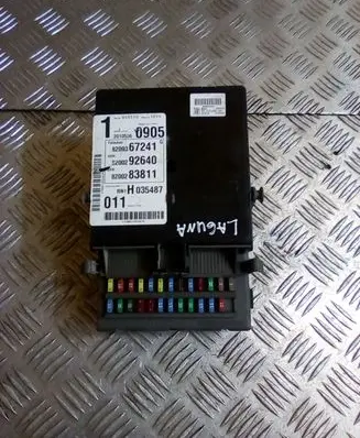 Renault Laguna II Fuse module 8200292640
