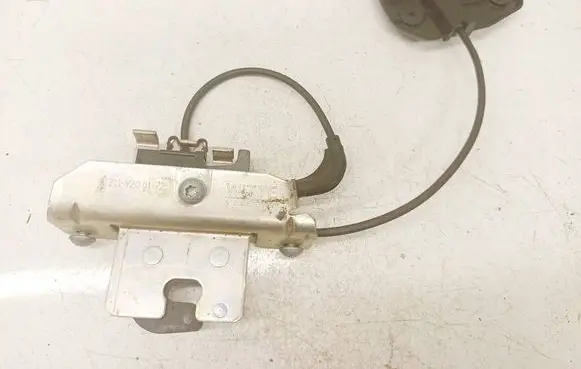 Mercedes-Benz E W211 Seat back rest lock catch A2119200172