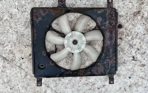 Nissan Pixo Radiator cooling fan shroud 17100M68K00 SR422750-4600