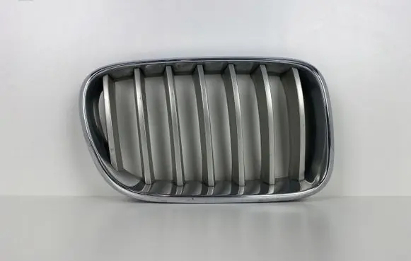 BMW X3 F25 Front bumper upper radiator grill 51117210726