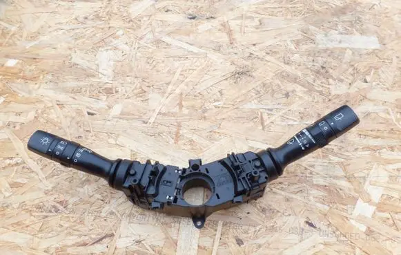 KIA Ceed Wiper turn signal indicator stalk/switch 3753MA2210