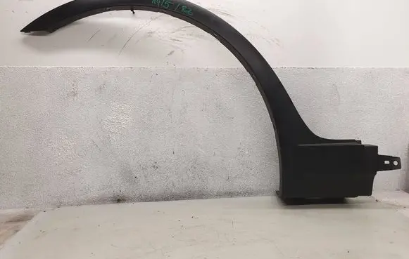 BMW X3 E83 Front arch trim 51773405817 12125313 DN13733