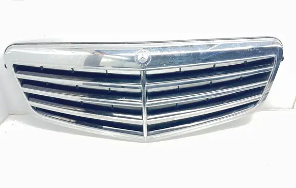 Mercedes-Benz E W212 Front grill A2128801083
