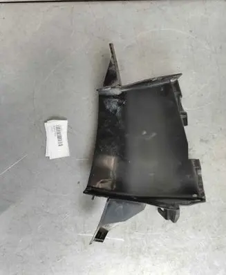 Front bumper mounting bracket