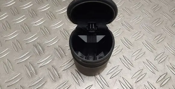 Toyota Verso Ashtray (front) 