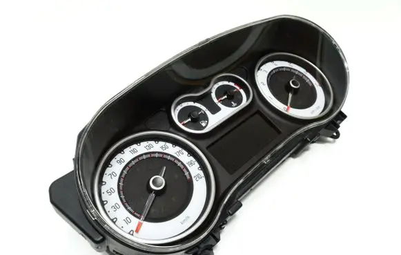 Speedometer (instrument cluster)