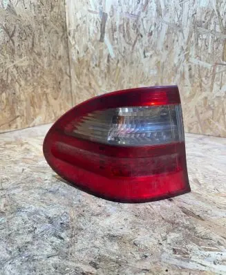 Mercedes-Benz E W211 Rear/tail lights a2118201564