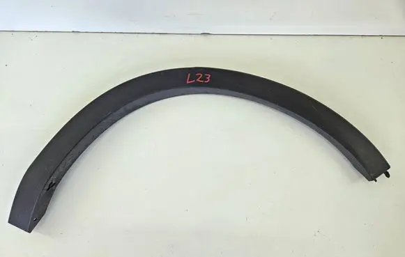 Volvo XC40 Rear arch trim 32368188