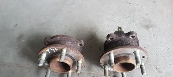 Volvo V40 Rear wheel hub
