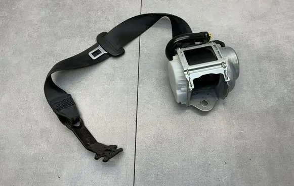 Skoda Superb B8 (3V) Rear seatbelt 34133469D