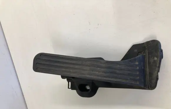 Volkswagen PASSAT B7 Accelerator throttle pedal 1K2721503AJ