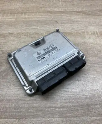 Volkswagen Polo Engine control unit/module ECU 038906012EL 0281010660