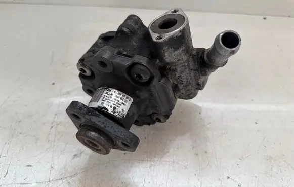 Audi A4 S4 B8 8K Power steering pump 8K0145154B