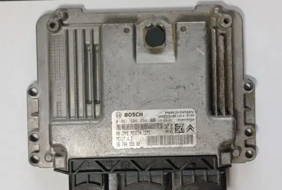 Peugeot 308 Engine control unit/module 9678495980 0261S06494 MEV1742