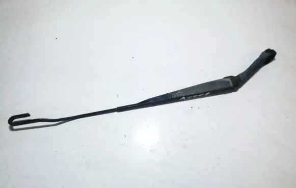 Nissan Primera Front wiper blade arm