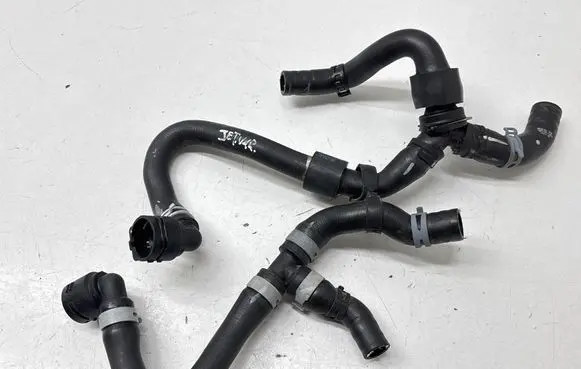 Volkswagen Jetta VII Engine coolant pipe/hose 5Q0122291 5QM121156