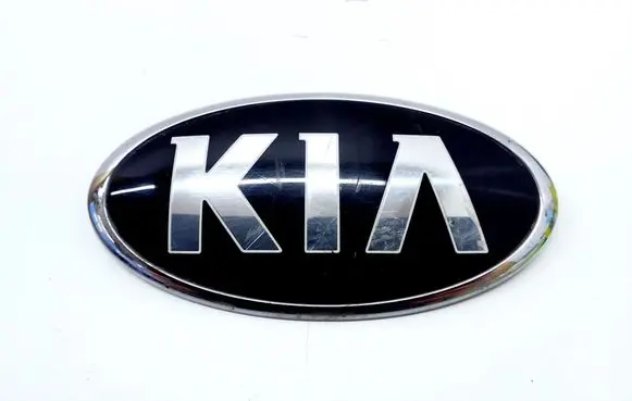 KIA Ceed Manufacturer badge logo/emblem 863183R500