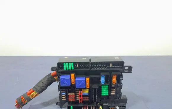 BMW M4 F82 F83 Fuse box set 9270356