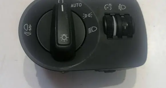 Audi A1 Accelerator throttle pedal 1325C 10023659 8X1941531S