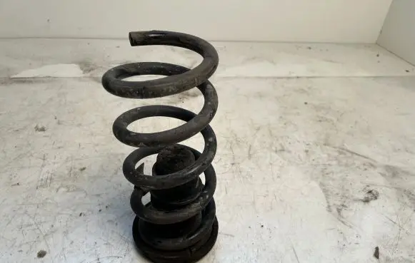Chrysler Pacifica Rear coil spring P68231026AA P68231026 68231026AA