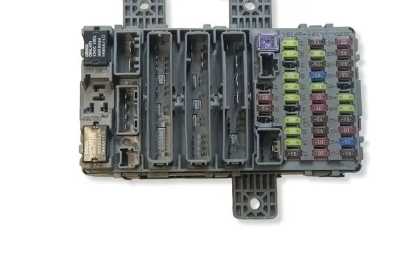 Honda Civic Fuse module 37832LN