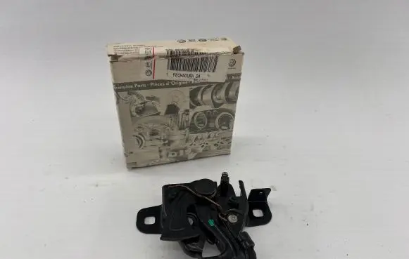 Volkswagen Fox Engine bonnet/hood lock/catch 5Z0823509B