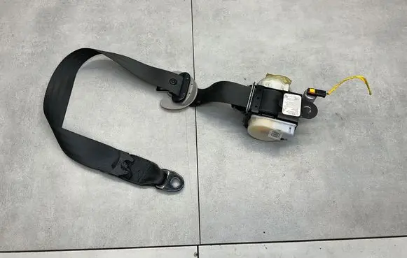 KIA Sportage Front seatbelt 8881030210ED
