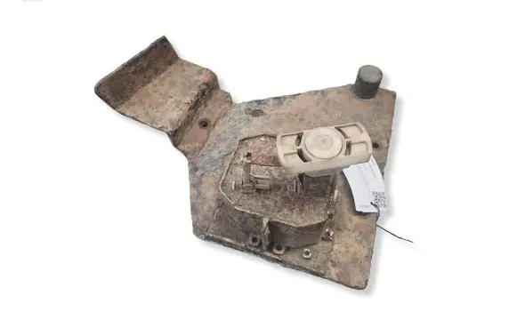 Ford Galaxy Spare wheel mounting bracket 7M3803660G