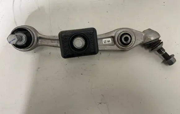 Front lower control arm/wishbone
