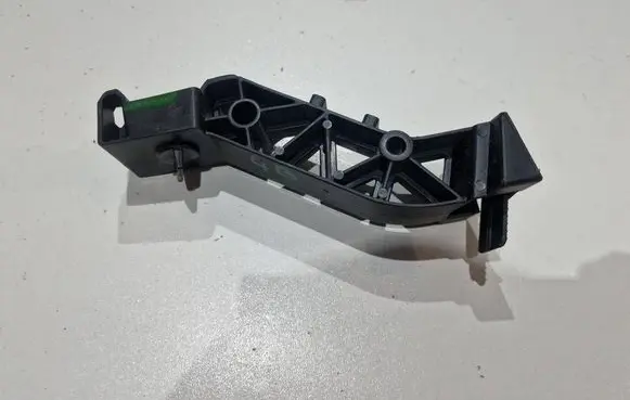 Mercedes-Benz Vito Viano W447 Front bumper mounting bracket A4478830218