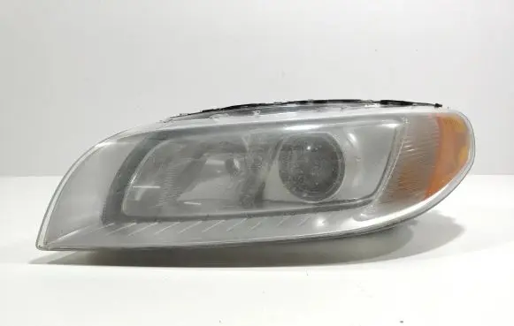 Volvo XC70 Headlight/headlamp