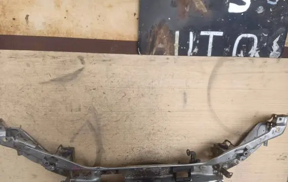 Volvo V50 Top upper radiator support slam panel