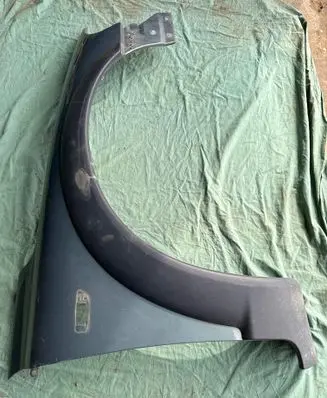 Volvo XC70 Fender
