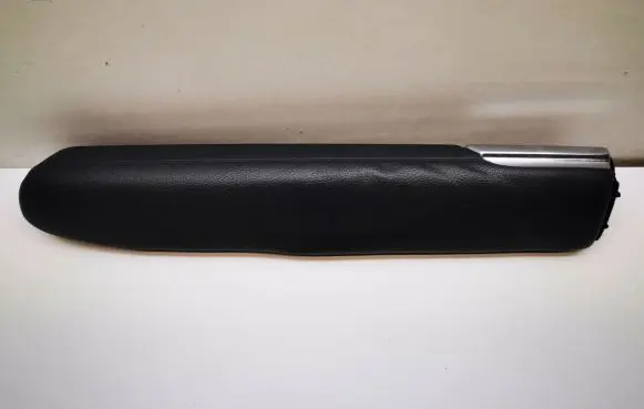 Mercedes-Benz S W221 Front door storage pocket/box A2217270348