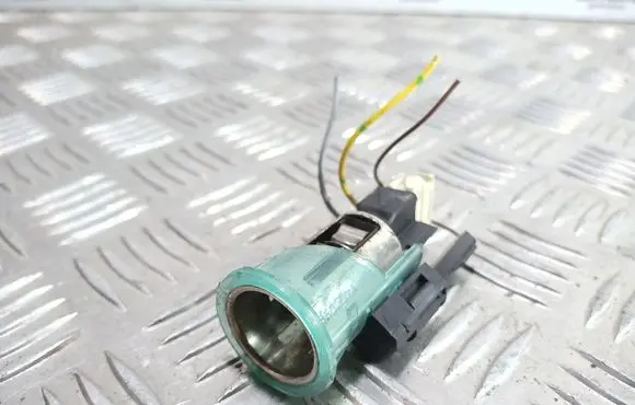 Citroen Saxo 12 V Socket (front) 