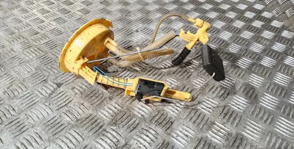 BMW 3 E90 E91 Fuel level sensor 6763888 A2C53025289