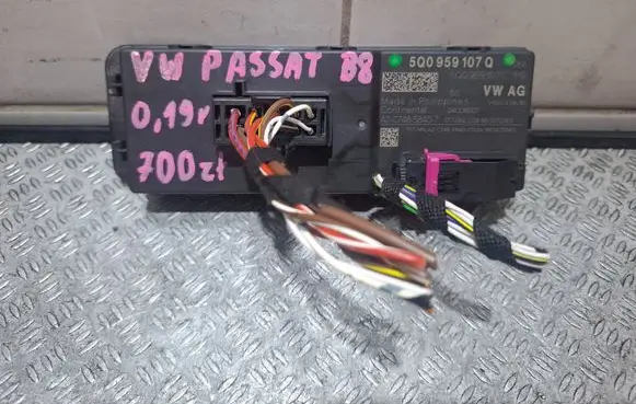 Volkswagen PASSAT B8 Tailgate/trunk control unit/module 5Q0959107Q