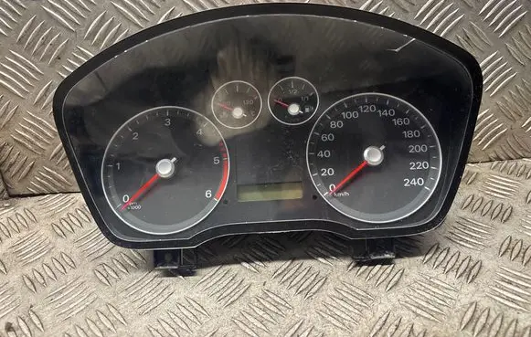 Ford Focus C-MAX Speedometer (instrument cluster) 3M5F10A855A 44ZU267 AU6620A