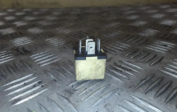 Renault Megane I Other relay 8200051112