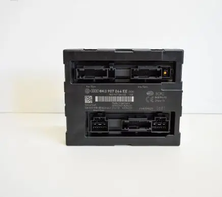 Audi A5 8T 8F Central body control module 8K0907064EE