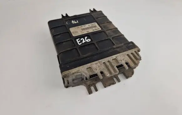 Volkswagen Golf III Engine control unit/module 1H0907311L 0261203318