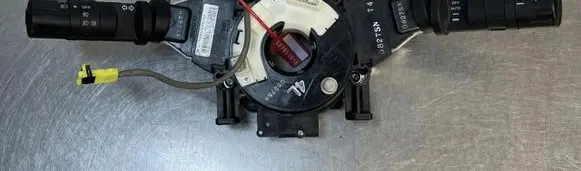Nissan Qashqai+2 Tailgate/trunk/boot open switch